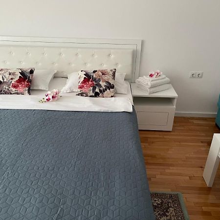 Orhideea Apartment Oradea Exteriör bild